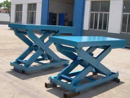 剪(jian)式升降(jiàng)平台